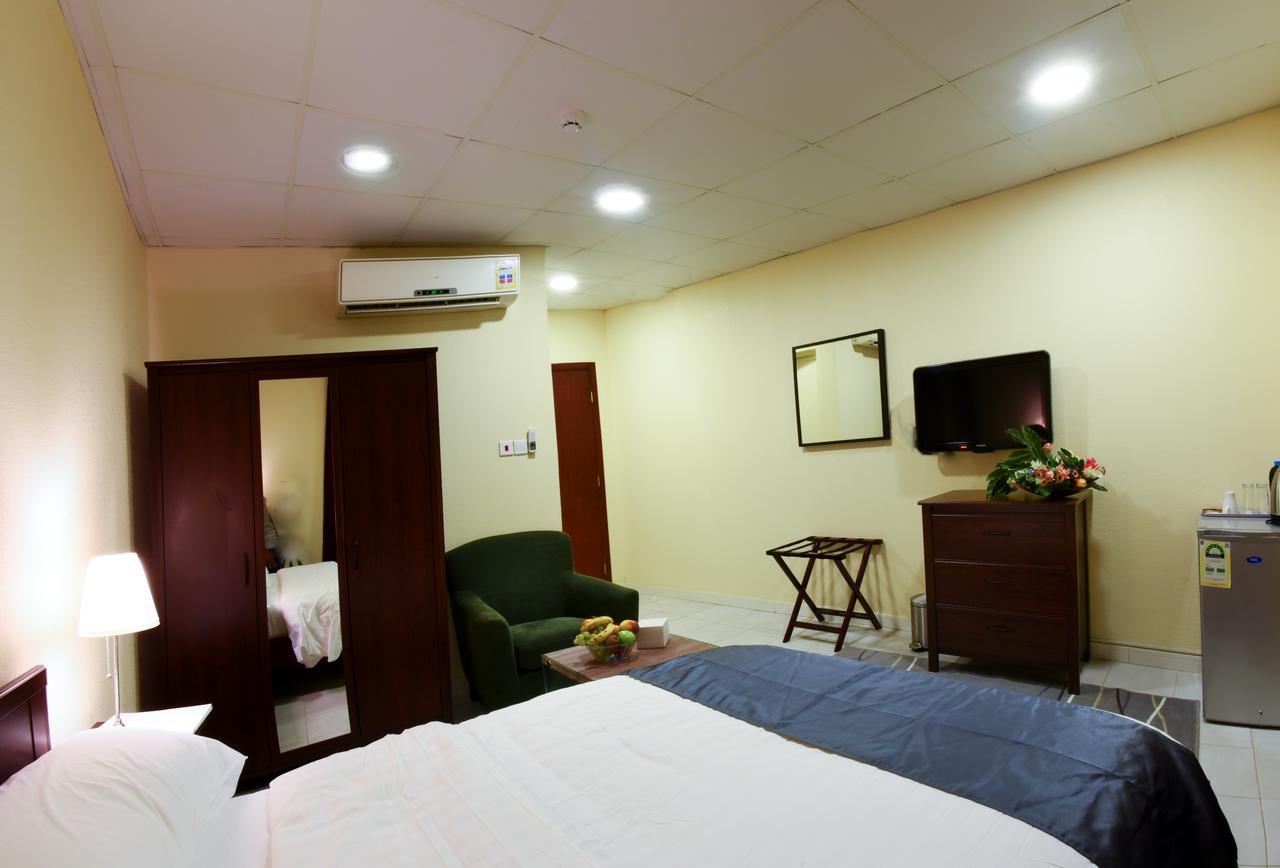 Palms Lily Hotel Suites Al-Ahsa Esterno foto