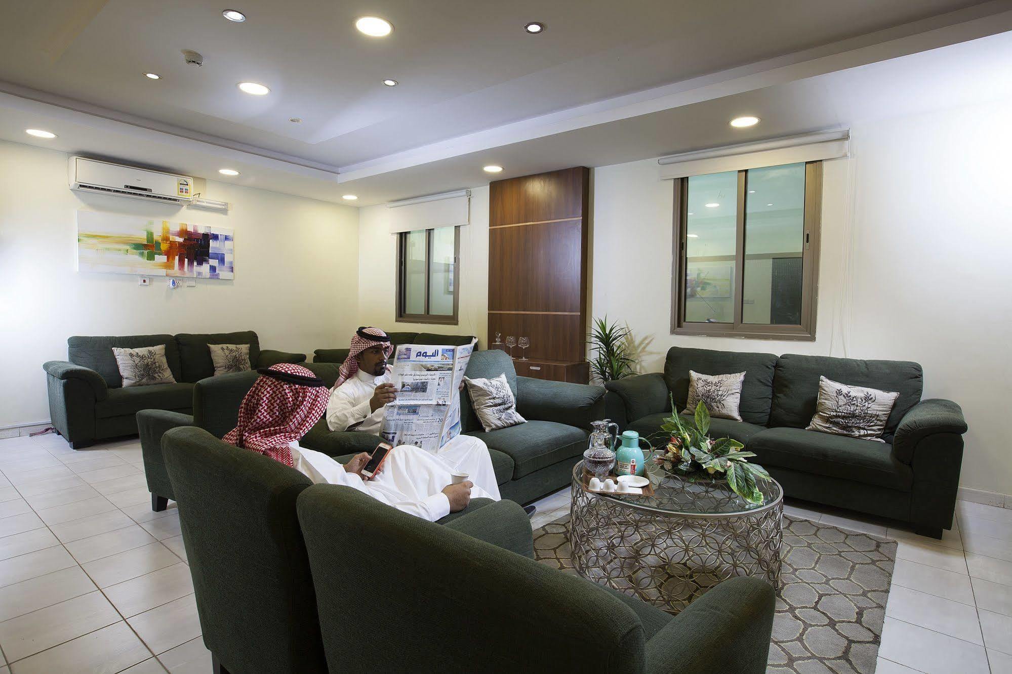 Palms Lily Hotel Suites Al-Ahsa Esterno foto