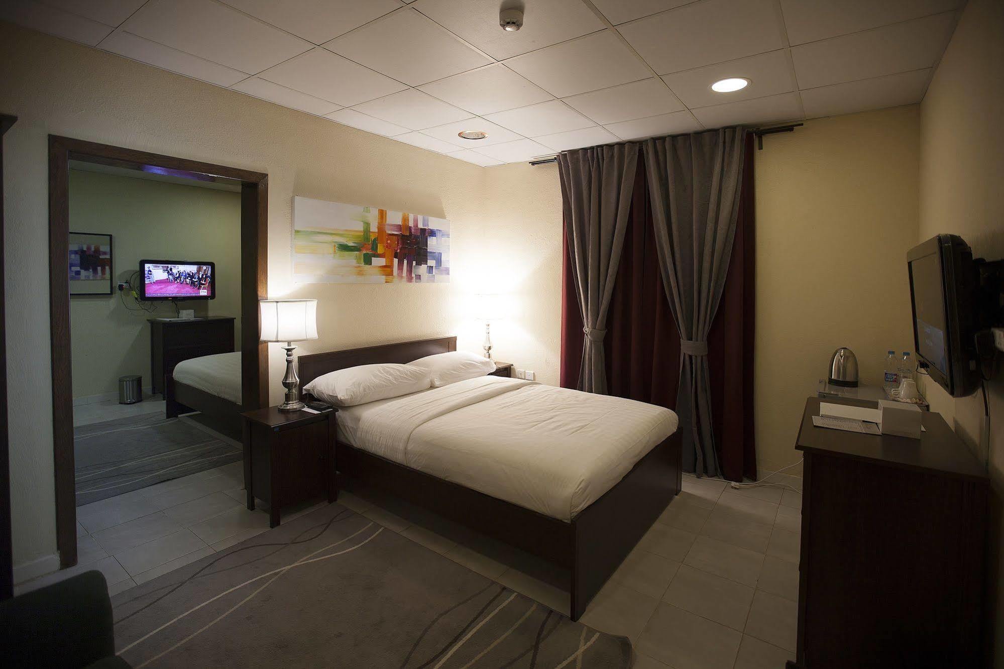 Palms Lily Hotel Suites Al-Ahsa Esterno foto